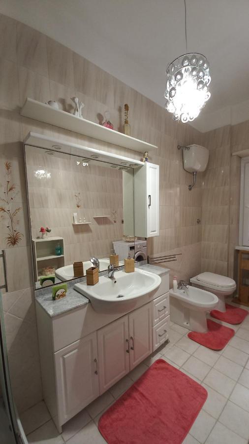 Appartamento Incantevole Al Centro Di Torvaianica Εξωτερικό φωτογραφία