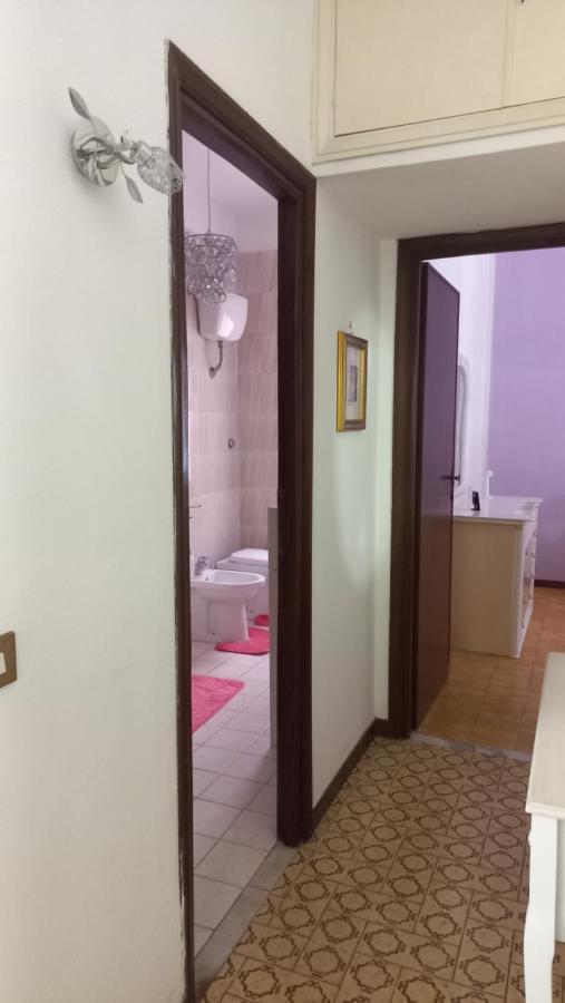 Appartamento Incantevole Al Centro Di Torvaianica Εξωτερικό φωτογραφία